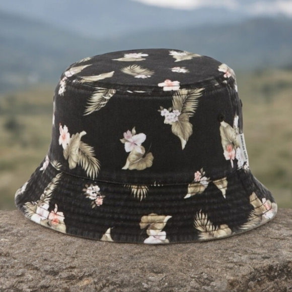 NEW! AE Reversible Bucket Hat - Picture 1 of 6